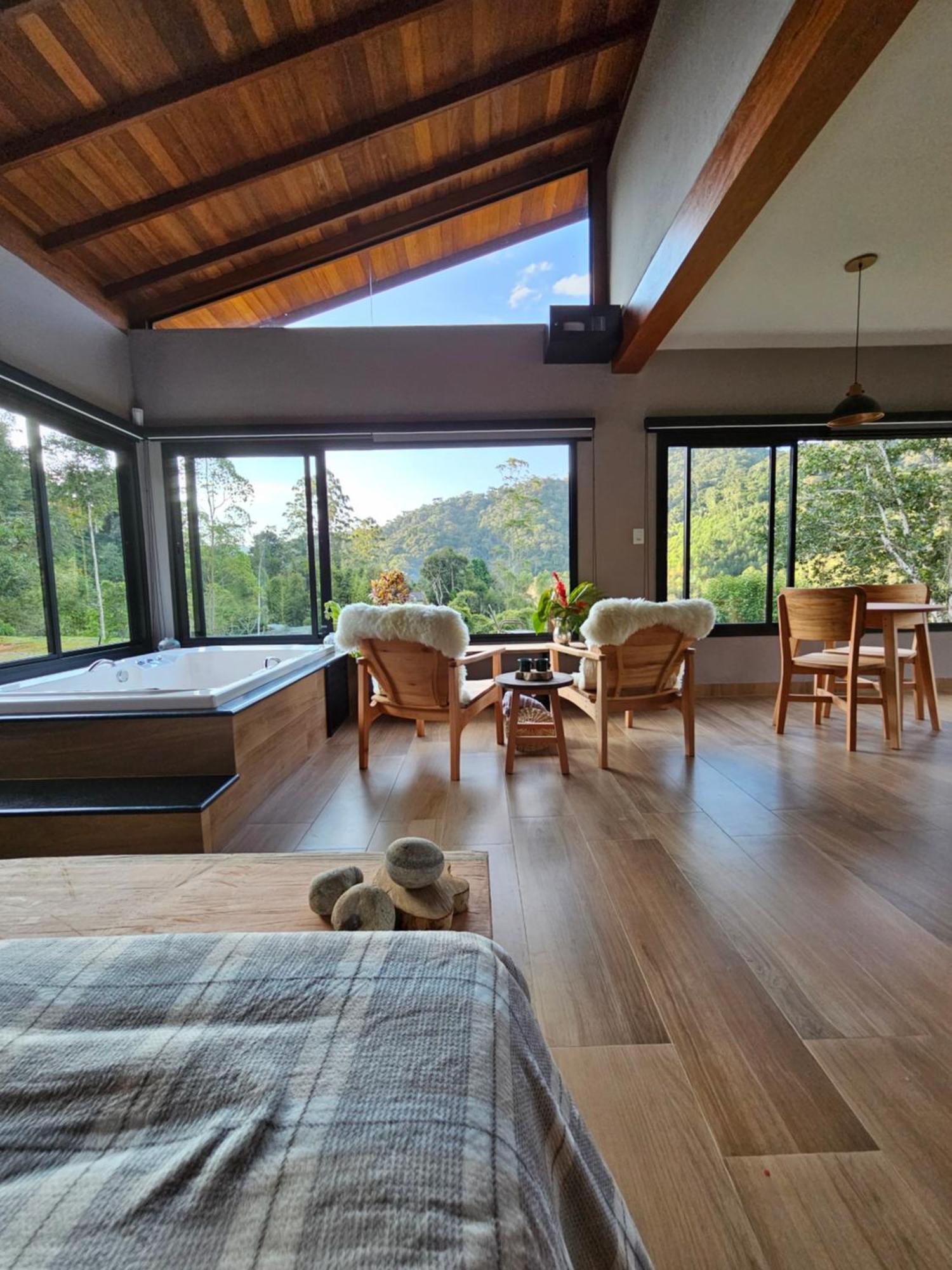 サンタ・テレサ Vila Pinheiroヴィラ エクステリア 写真