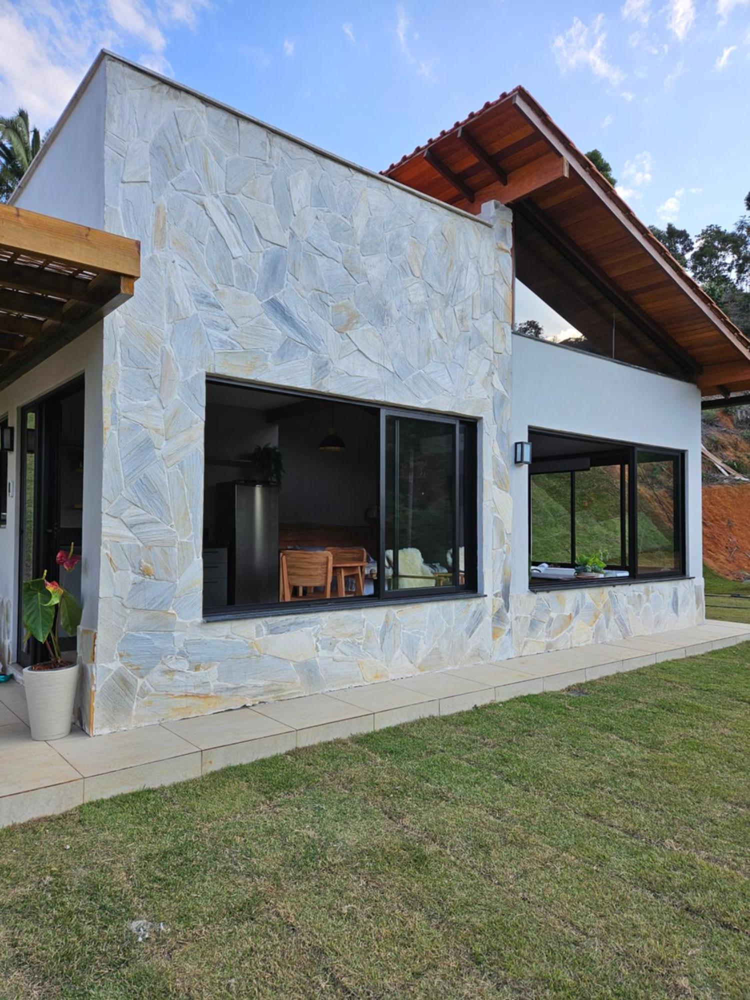 サンタ・テレサ Vila Pinheiroヴィラ エクステリア 写真
